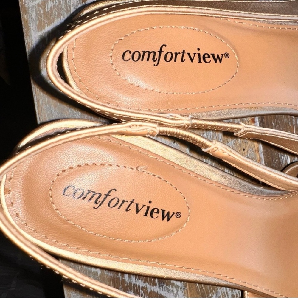 Comfortview Women's Gold Knotted Slingback Heels - Picture 8 of 8